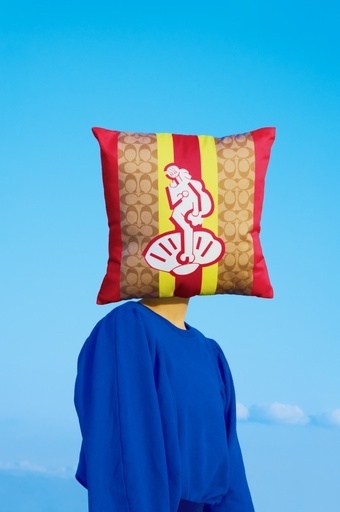 「コーチ」ストリートアートとアーティストによるユニークなコラボプロジェクト