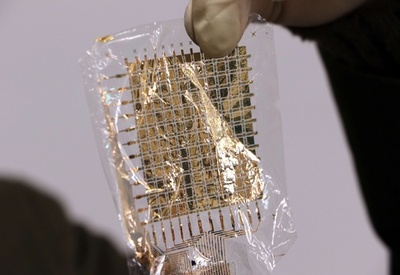 極薄の圧力センサーを開発、乳がん触診の一助に 日米研究