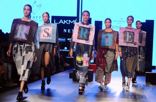 17年秋冬ラクメ ファッション ウィーク Doodlage 廃材を活用したマスクも 写真8枚 ファッション ニュースならmode Press Powered By Afpbb News