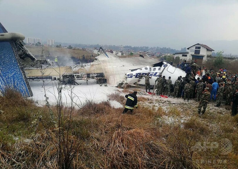 ネパールで旅客機墜落、49人死亡 22人負傷