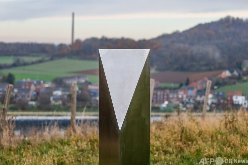 次から次へ、謎の「モノリス」 ポーランドとベルギーでも