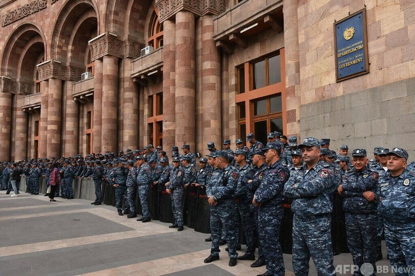 アルメニア首相、対ロ政策大幅転換の考え ナゴルノ不介入に反発
