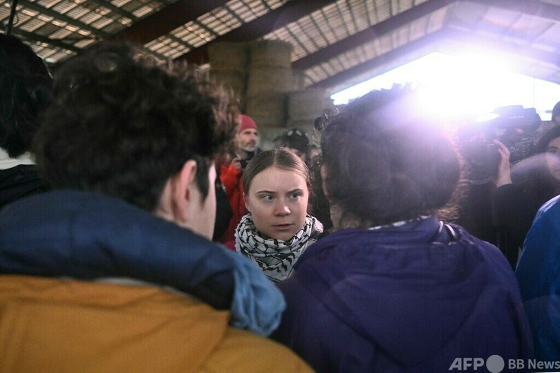 グレタさん、高速道建設計画反対デモに参加 仏