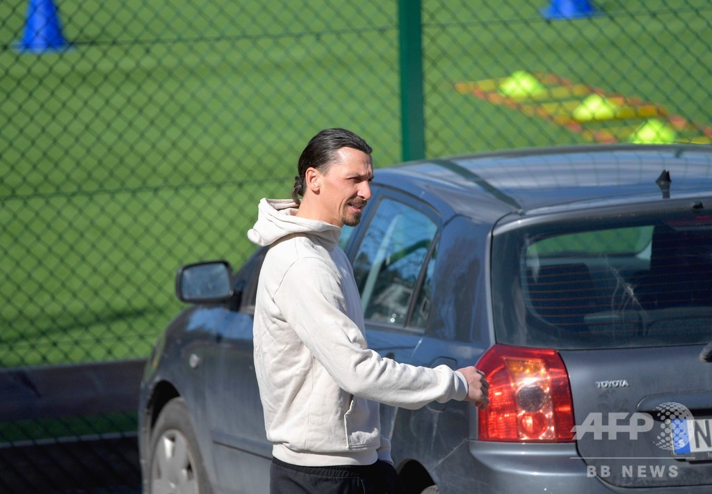 イブラが母国の出資先クラブで練習参加、今後の去就に拍車 写真4枚 国際ニュース:AFPBB News