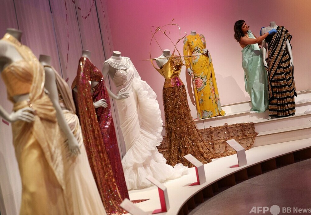 変容する民族衣装、サリー展開催 英ロンドン 写真9枚 国際ニュース