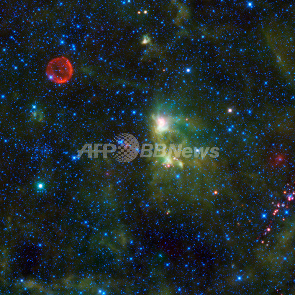 超新星 Sn 1572 と星形成領域 S175 Nasa 写真1枚 国際ニュース Afpbb News 超新星 Sn 1572 と星形成領域 S175 Nasa 写真1枚 国際ニュース Afpbb News