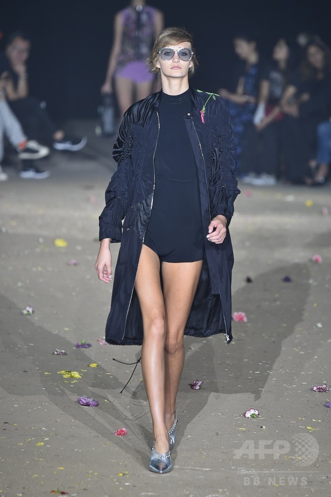 「3.1 フィリップ リム」17年春夏