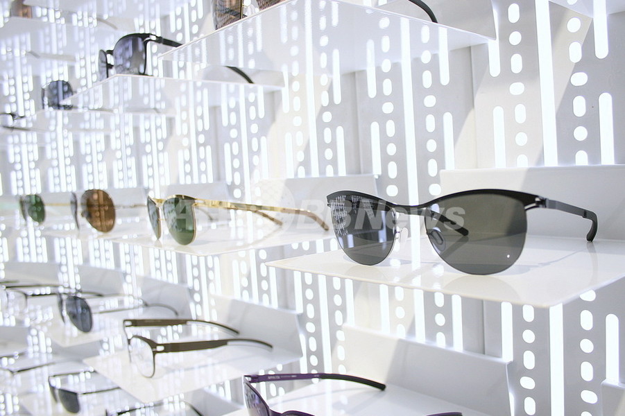 SATC2でサラが着用、ファッションピープルも大注目のMYKITA