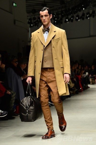 ＜14/15年秋冬ミラノ・メンズコレクション＞ヴィヴィアン・ウエストウッド マン