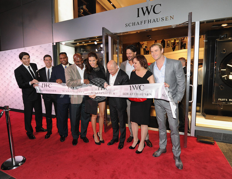 IWCのニューヨークに旗艦店オープン、アリの写真展も