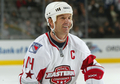 写真は、試合に備え練習に励むニューヨーク・レンジャーズ（%%New York Rangers%%）のブレンダン・シャナハン（%%Brendan Shanahan%%）。(c)AFP/Getty Images Jim McIsaac