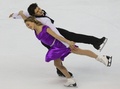 14-15フィギュアスケートグランプリ（GP）シリーズ第5戦、エリック・ボンパール杯（Trophee Eric Bompard 2014）、アイスダンス・フリーダンス（FD）。演技に臨むパイパー・ギレス（Piper Gilles）/ポール・ポワリエ（Paul Poirier）組（2014年11月22日撮影）。(c)AFP/ROMAIN PERROCHEAU