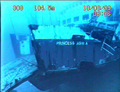 ニュージーランド海軍の潜水作業支援船「HMNZS Manawanui」の乗組員が18日、遠隔操作船「ROV（Remote Operating Vehicle）」で、海底に沈む「プリンセス・アシカ（Princess Ashika）」を撮影した。プリンセス・アシカ号は5日、トンガの首都ヌクアロファ（Nuku&apos;alofa）からハーフェバ（Ha&apos;afeva）へ向かう途中に沈没した。警察は19日、行方不明者数を72人に訂正した。（2009年8月18日撮影）。(c)AFP/HMNZ &apos;Manawanui&apos; Navy Team