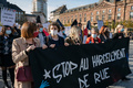 仏東部ストラスブールで行われた路上でのセクシュアルハラスメントに反対するデモ（2020年10月24日撮影）。(c) PATRICK HERTZOG / AFP