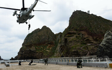 韓国、竹島で「防衛訓練」開始 19日まで 写真1枚 国際ニュース：AFPBB News