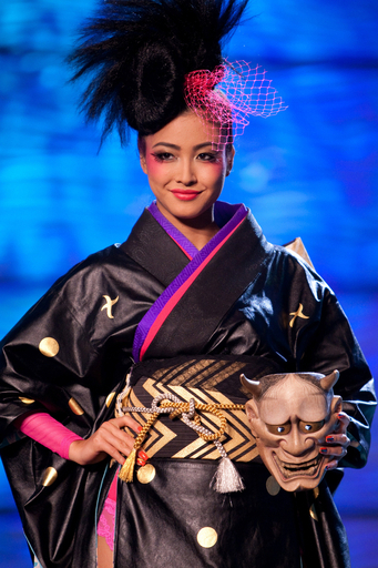 最終選考迫るミス・ユニバース、気になる「民族衣装」は？