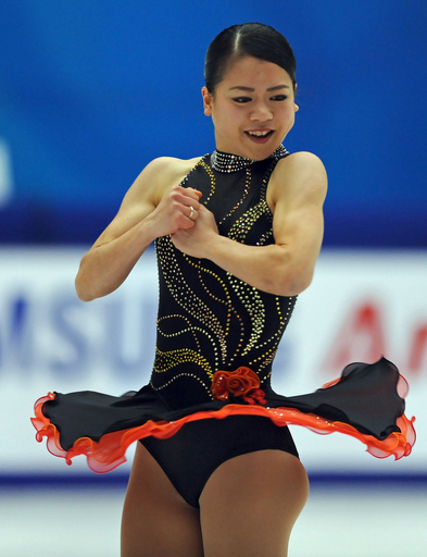 鈴木が4位 村主は6位に 女子SP首位は長洲、フィギュアGP第3戦