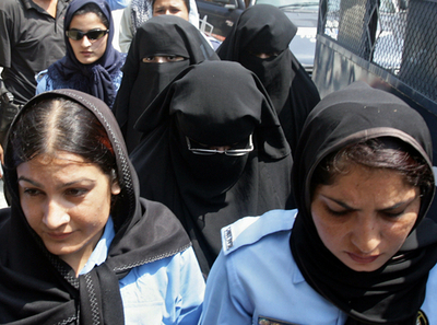 ムシャラフ大統領、イスラム武装勢力との戦闘を宣言