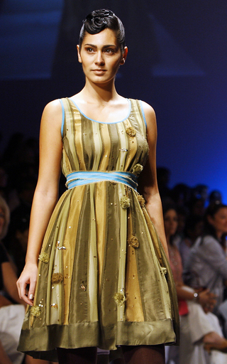 ＜07/08年秋冬ラクメ・ファッション・ウィーク＞プリヤダルシニー・ラオ、新作を発表 - インド