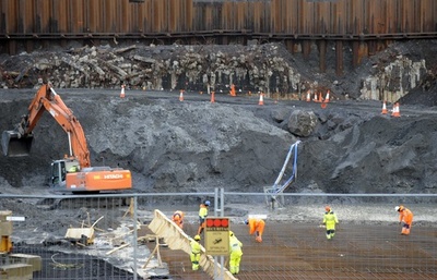 岩を埋められ怒ったエルフ、周囲に災難？ アイスランド 