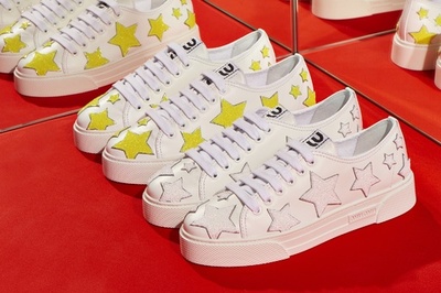 スターモチーフのシューズ登場、「ミュウミュウ」伊勢丹新宿でポップアップ