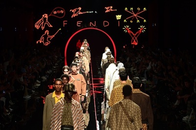 ローマ愛を表現、「フェンディ」19年春夏メンズ