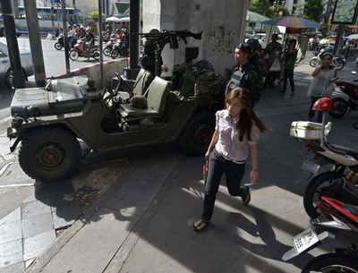 タイ陸軍、メディア検閲を布告 戒厳令に続き