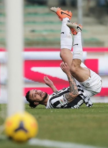 ユベントス、ベローナと引き分けローマを引き離せず