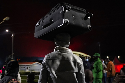 コンゴ火山噴火、死者32人に 5000人が家失った恐れ