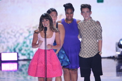 リア・ミシェル、亡き恋人への追悼コメントの際着用したのは「オスカー・デ・ラ・レンタ」