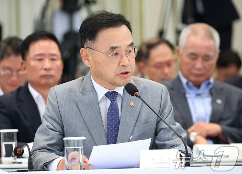 大統領への業務報告に臨むチャ・ジョンイン国家教育委員会委員長＝2026年8月5日(c)news1