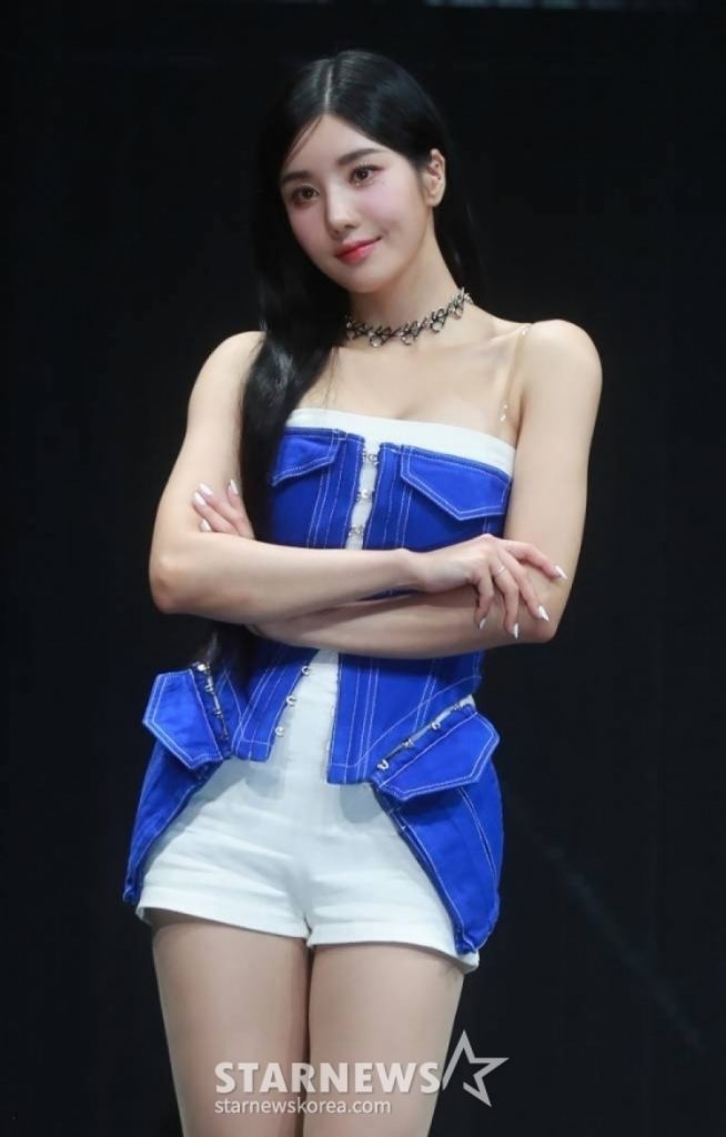 (c)STARNEWS