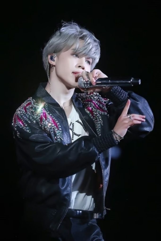 (c)STARNEWS