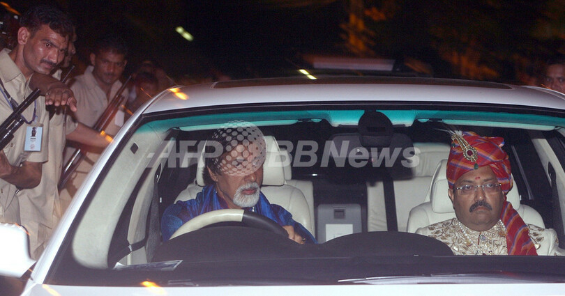 アイシュワリヤ・ライとアビシェーク・バッチャンの結婚式に著名人が多数出席 - インド