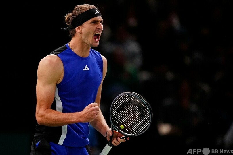 メドベがパリ・マスターズ初戦敗退 今季好調ポピリンに初黒星