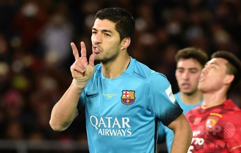 バルサ、MN欠けるもスアレスのハットで決勝へ クラブW杯