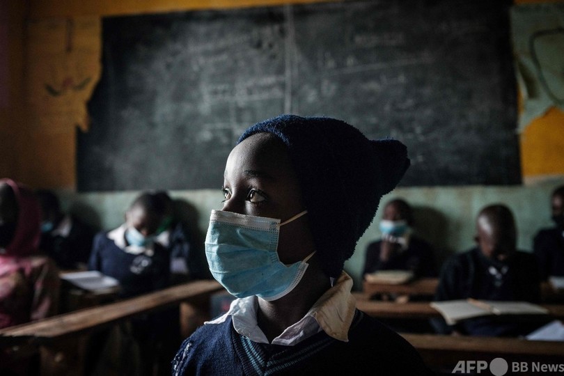 【今日の1枚】瞳に学ぶ意欲、ケニアで学校再開