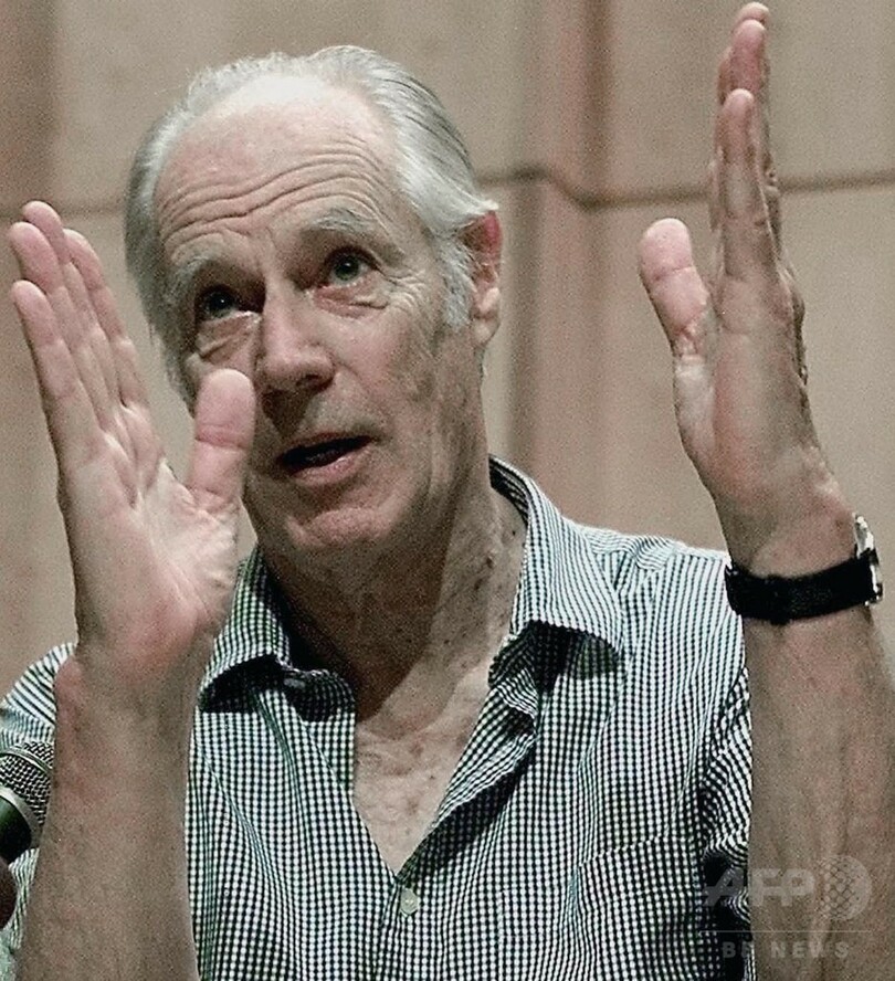 「5人目のビートルズ」G・マーティン氏死去、90歳