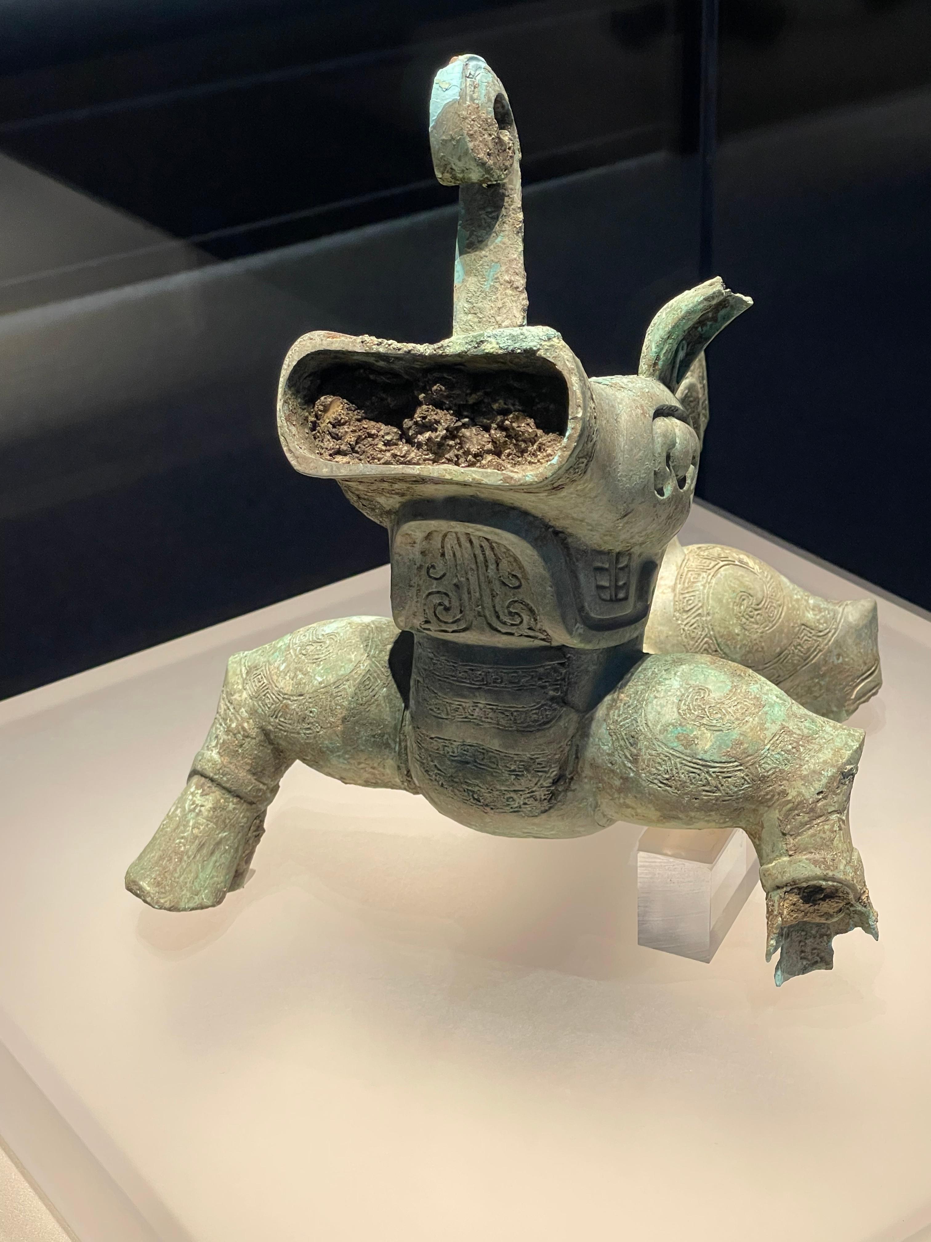 中国 青銅器 三星堆 長江文明 動物頭部 四川省 蜀 発掘 出土 骨董 古