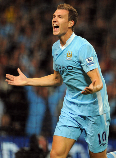 マンチェスター・シティ アグエロの活躍で開幕戦大勝 写真10枚 国際