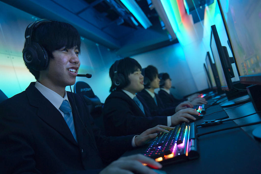 12月5日(木)に「健康的にeスポーツに取り組む重要性」をテーマに特別授業を開催。株式会社わかさ生活より講師を招聘。 -- クラーク記念国際高等学校 秋葉原ITキャンパスにて開催 12月5日(木)に「健康的にeスポーツに取り組む重要性」をテーマに特別授業を開催。株式会社わかさ生活より講師を招聘。 -- クラーク記念国際高等学校 秋葉原ITキャンパスにて開催