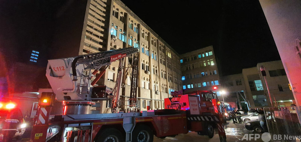 集中治療室で火災、コロナ患者10人死亡 7人重体 ルーマニア