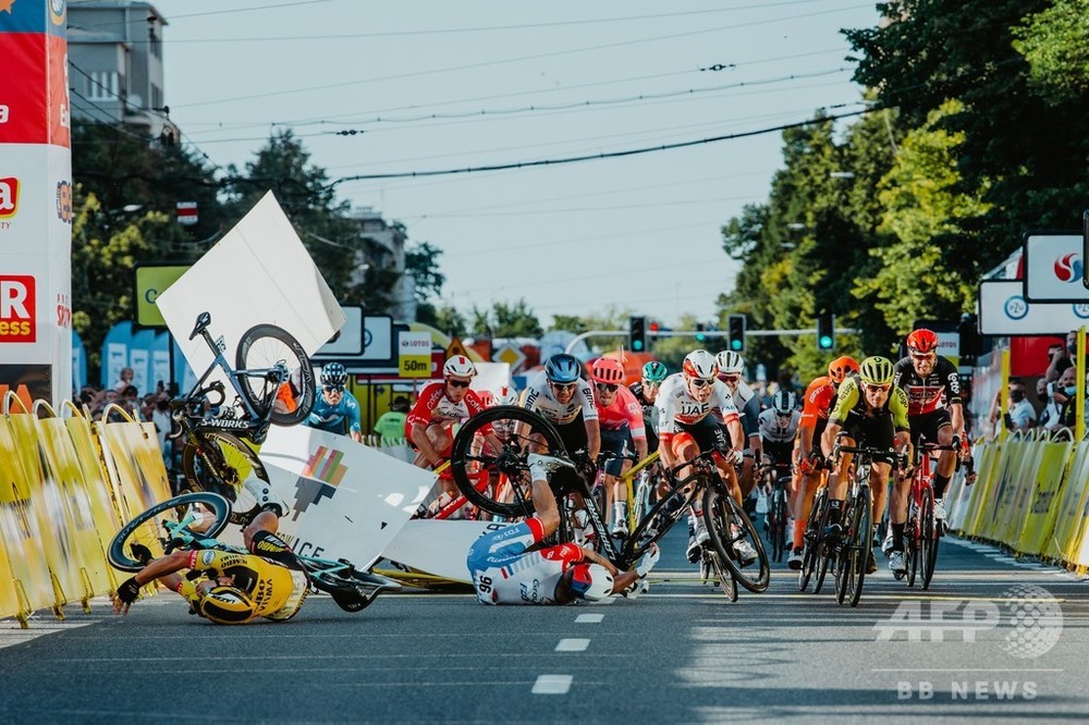 23歳新鋭がレース事故で昏睡 所属先は 犯罪行為 と非難 自転車 写真3枚 国際ニュース Afpbb News