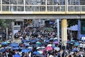 香港で、民主派によるデモに参加する人々（2020年5月24日撮影）。(c)Anthony WALLACE / AFP