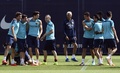 シウタ・エスポルティバ・ジョアン・ガンペール（Ciutat Esportiva Joan Gamper）で練習に臨むFCバルセロナ（FC Barcelona）の選手（2014年5月16日撮影）。(c)AFP/LLUIS GENE