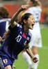 第15回アジアカップ（AFC Asian Cup 2011）決勝、日本対オーストラリア。延長後半12分に同点ゴールを決め、歓喜する澤穂希（Homare Sawa、2011年7月17日撮影）。(c)AFP/DANIEL ROLAND