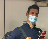 豪出国のジョコビッチ、ドバイに到着