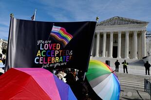 トランプ政権、若者のジェンダー医療に批判的な報告書を発表