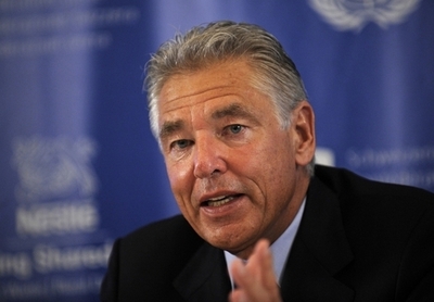 「報酬制限導入なら本社移転も」、ネスレ会長