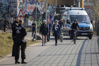 101歳女性を保護、娘に会いに介護施設抜け出す 封鎖下のドイツ